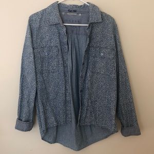 Guess Women’s Polka Dot Button Down Shirt. Size: L